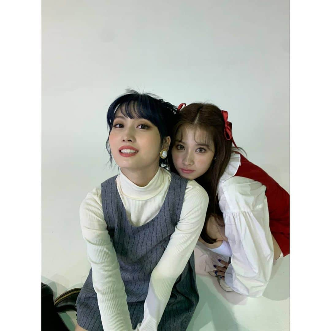 TWICEさんのインスタグラム写真 - (TWICEInstagram)「사ぁたん💜탄じょー비오메でとぉー🍾🦖🦕💙」12月29日 16時55分 - twicetagram