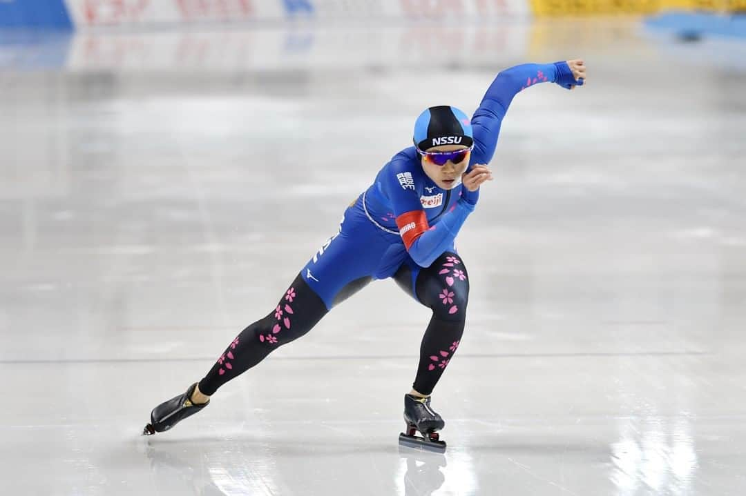 日本オリンピック委員会さんのインスタグラム写真 - (日本オリンピック委員会Instagram)「スピードスケートの全日本選手権全日本選手権第2日は29日、北海道帯広市の明治北海道十勝オーバルで行われ、女子1000mは髙木美帆選手が1分14秒02で優勝し、今大会3冠。男子1000mは山田将矢選手が1分8秒80で勝ちました👏（写真：アフロスポーツ） . ⛸All Japan Speed Skating Championships⛸ [Women's 1000m] 🥇髙木美帆/Miho Takagi　1:14.02 . [Men's 1000m] 🥇山田将矢/Masaya Yamada　1:08.80	 . #スピードスケート #speedskating #がんばれニッポン #TEAMNIPPON #japaneseolympiccommittee . 📸AFLOSPORT」12月29日 17時09分 - teamjapanjoc