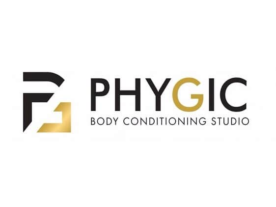 菅長愛子のインスタグラム：「[年末のご挨拶]  日頃よりPhygicをご愛顧いただきまして誠にありがとうございます。 2020年も残り3日となりました。  本年も大変お世話になりました。 お通い頂きましたお客様、 ライブ配信や投稿を見てくださっている方々、 Phygicを支えてくださっている皆様へ深く感謝いたします。  今年は大変な1年となりましたが、 こうして今も皆さまのお身体作りのサポートを続けられている事に幸せを感じながら、年を越したいと思います👏😭🎍🎌  引き続き、ご体調にはお気をつけてお過ごしください😷 皆さま、良いお年をお過ごし下さい🙇‍♀️  コロナ感染予防・スタッフの体調管理の徹底を行いながら、2021年も皆様のお越しをお待ちしております🙇‍♀️ ※年末年始も営業はしておりますので、いつでもお待ちしております🎌  #お知らせ #年末のご挨拶  #ジム #トレーニング #ダイエット #ボディメイク #筋トレ #ワークアウト #姿勢改善 #ストレッチ #オンライントレーニング #麻布十番 #東京 #大阪 #難波 #gym#training#workout#personaltraining#diet#bodymake  #筋トレ垢さんと繋がりたい  #ダイエット垢さんと繋がりたい  #筋トレ女子  #筋トレ好きと繋がりたい #ダイエット仲間募集中」