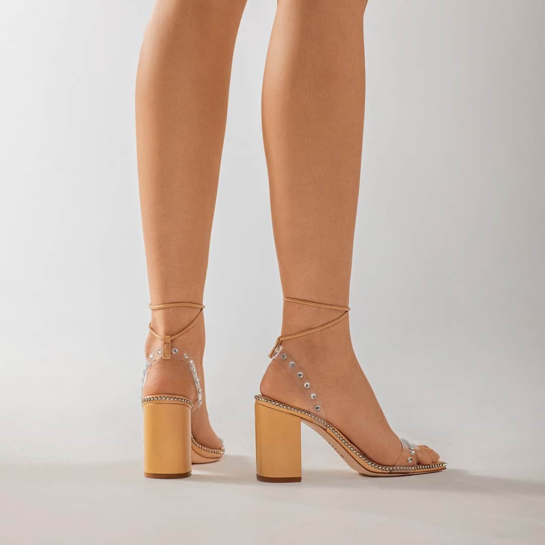 のインスタグラム：「NEW YEAR, NEW SHOE CRUSH ❤️ #schutzglam」