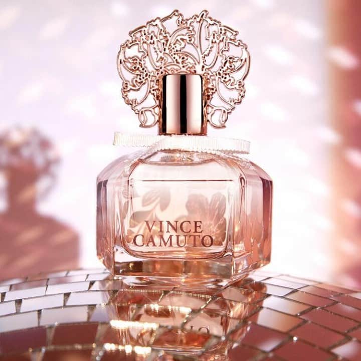 のインスタグラム：「Spritz, sparkle, repeat. Tap to shop Brilliante Vince Camuto, our newest scent for women. #vincecamuto #fragrance」