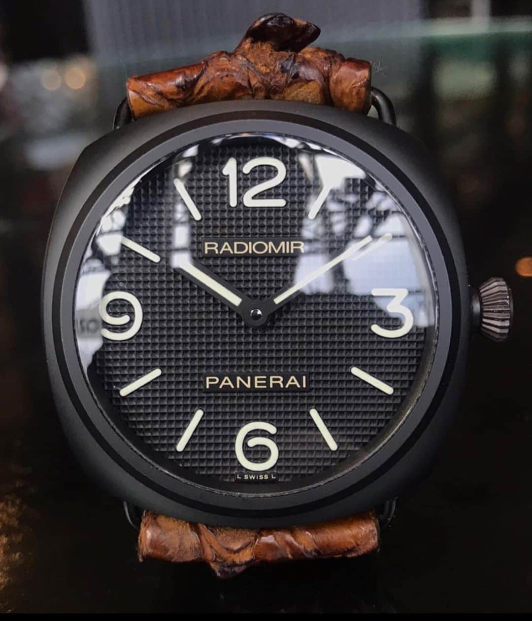 パネライのインスタグラム：「Are you a 👍🏼or 👎🏼 for a #Panerai with a hobnail dial like this one on the #Panerai #PAM643 Radiomir Ceramic. Pic by @kevinbillr #paneraicentral」