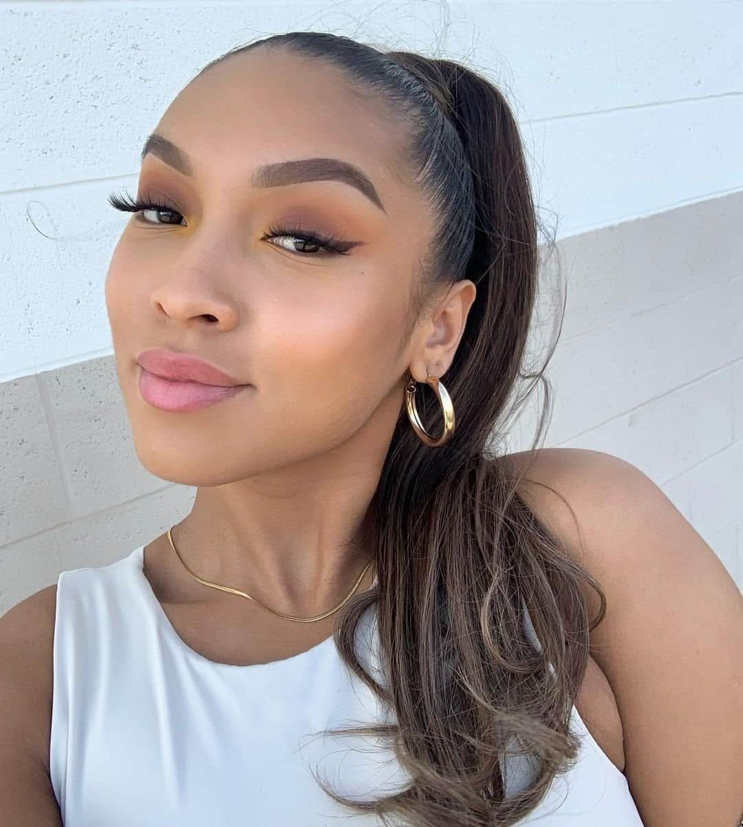 Too Facedのインスタグラム：「Light My Fire 🔥 @juliannastrid creates this look using all new Too Faced! She uses our Light My Fire Palette; Shades - Cheez Wiz, Cheese Louise & Smokin’, Killer Liner in Killer Chocolate, Peach Bloom Lip in Lilac Nude, Cheek Tint in Peach Glow, and  Better Than Sex Lashes in style Drama Queen! #regram #toofacedambassador #toofaced」