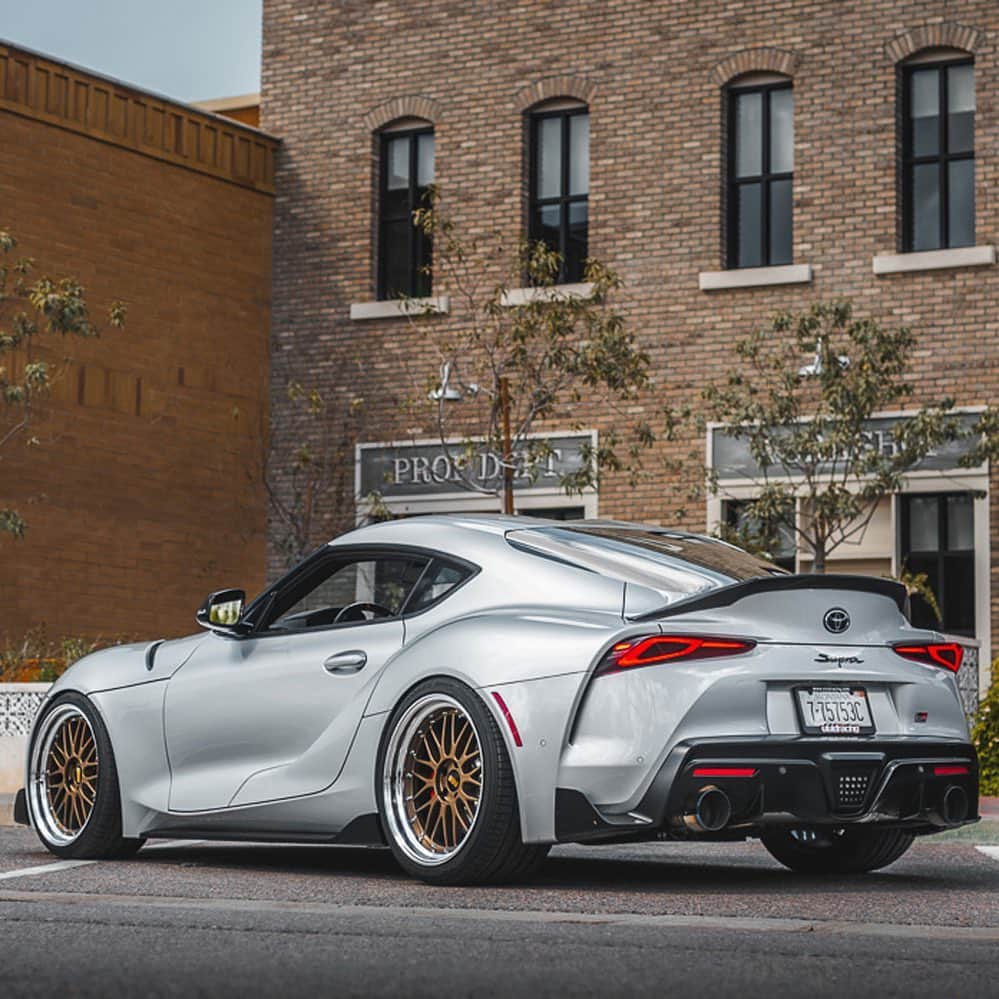 CARLiFESTYLEさんのインスタグラム写真 - (CARLiFESTYLEInstagram)「Check out the @vividracing Supra project car with BBS LM Wheels 🥵 #carlifestyle」12月29日 9時28分 - carlifestyle