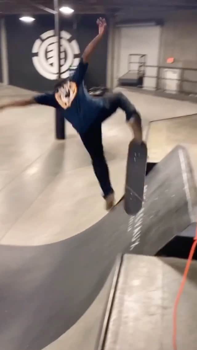 skate-crunch-og-skate-crunch-og-instagram-backside-or-frontside-domowaka