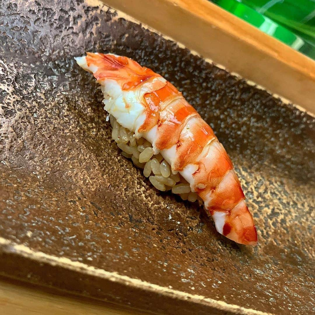 高瀬友規奈さんのインスタグラム写真 - (高瀬友規奈Instagram)「How grateful I am to get a chance to go to this representative sushi place in Japan at the end of 2020🤤hehe~~ ・ ・ ・ 最っ高のお鮨納め2020でした。 #sushi#すし匠」12月29日 10時56分 - yukina_731