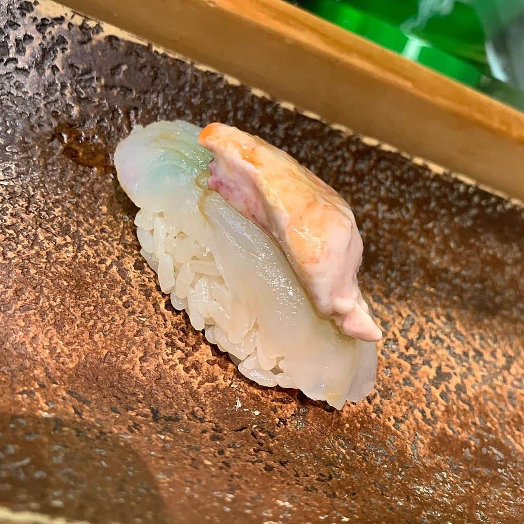 高瀬友規奈さんのインスタグラム写真 - (高瀬友規奈Instagram)「How grateful I am to get a chance to go to this representative sushi place in Japan at the end of 2020🤤hehe~~ ・ ・ ・ 最っ高のお鮨納め2020でした。 #sushi#すし匠」12月29日 10時56分 - yukina_731