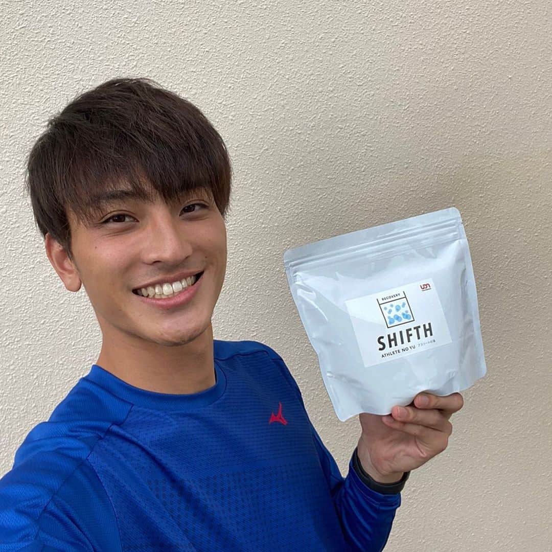 のインスタグラム：「これで一年の疲れをしっかり癒します！ 入浴剤アスリートの湯♨️  ぜひ使ってみてください！  #SHIFTH #アスリートの湯 #入浴剤 #udnfoundation」