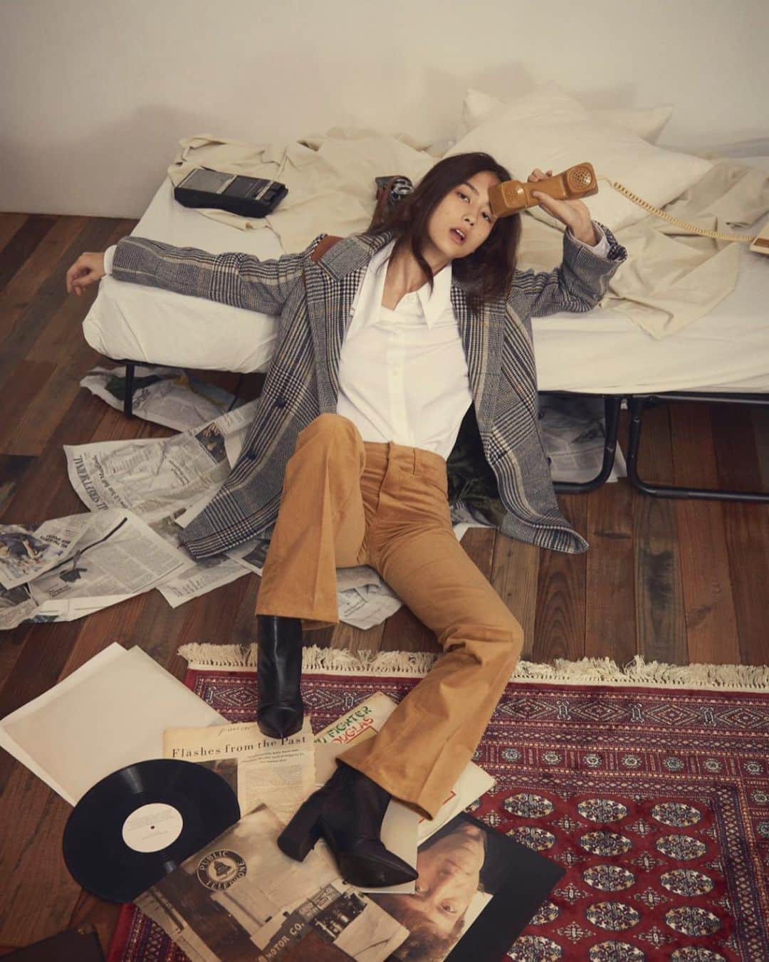I.T IS INSPIRATIONさんのインスタグラム写真 - (I.T IS INSPIRATIONInstagram)「Be the ZADIG girl and rock your own style. - @zadigetvoltaire, the Parisian fashion house redefined modern femininity with wild, free and rock-fueled wardrobe essentials that embody the strength and sensuality found in the rough and undone. Not just for him or her, day or night, nor work or leisure, but for every individual who creates his/her own look. - @werockithk #ITHK #ITisInspiration #ZADIGetVOLTAIRE #ZV #zadiggirl #fw20」12月29日 11時21分 - ithk