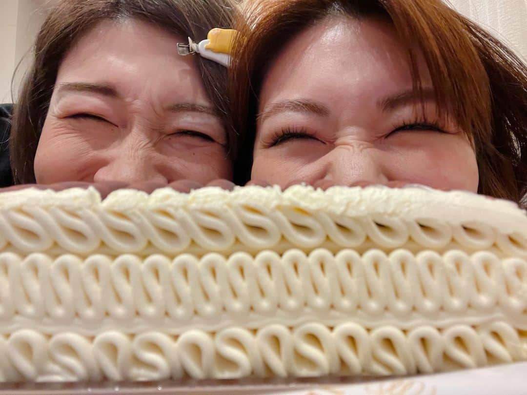 狩野舞子さんのインスタグラム写真 - (狩野舞子Instagram)「・ 夢が叶った日🥰🤝🍫 ・ #ビエネッタ #viennetta  #ビエネッタ大人食い  #得意の一口残し #ウマイコ！」12月29日 11時36分 - kanochan715