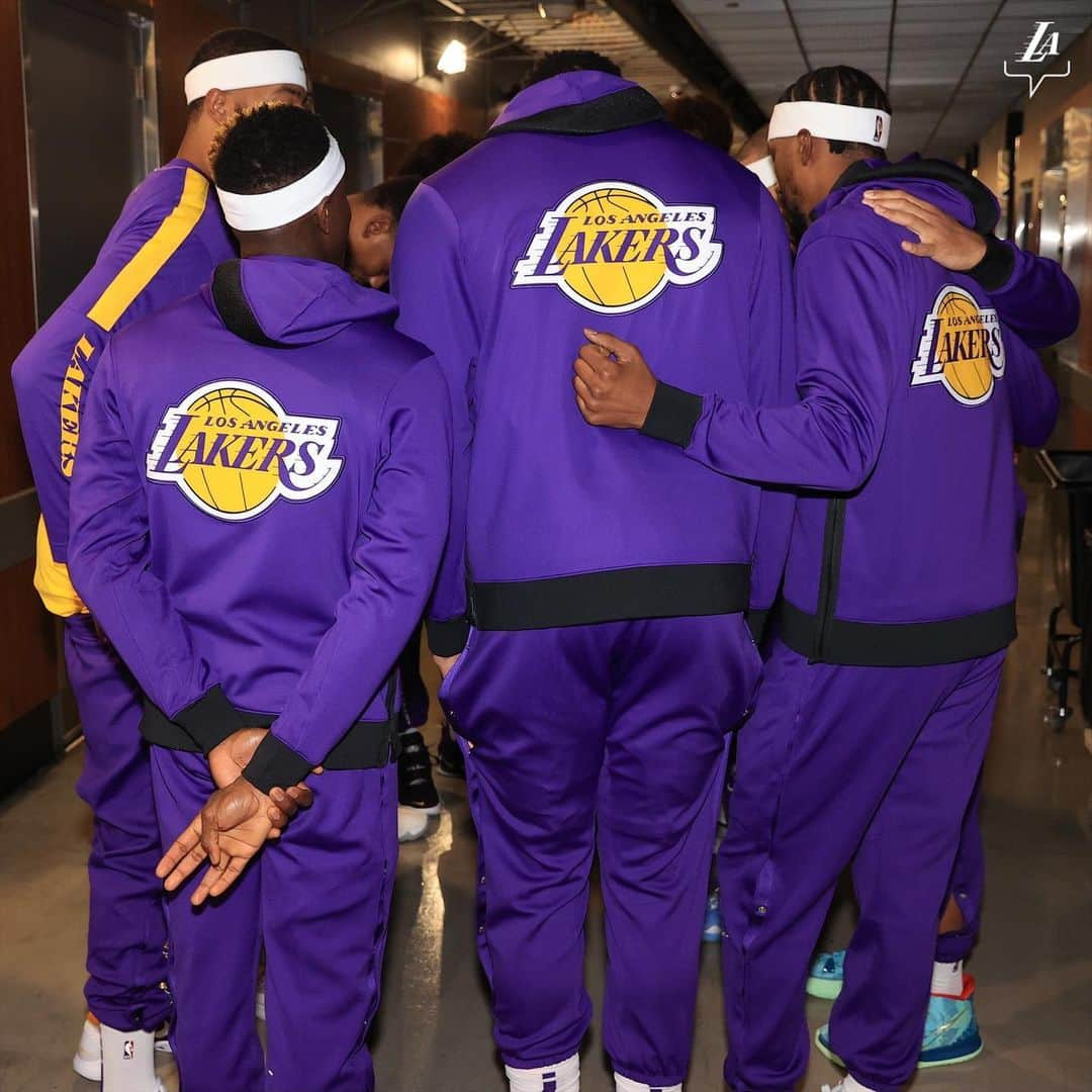 Los Angeles Lakersさんのインスタグラム写真 - (Los Angeles LakersInstagram)「Back to back is here.」12月29日 12時03分 - lakers