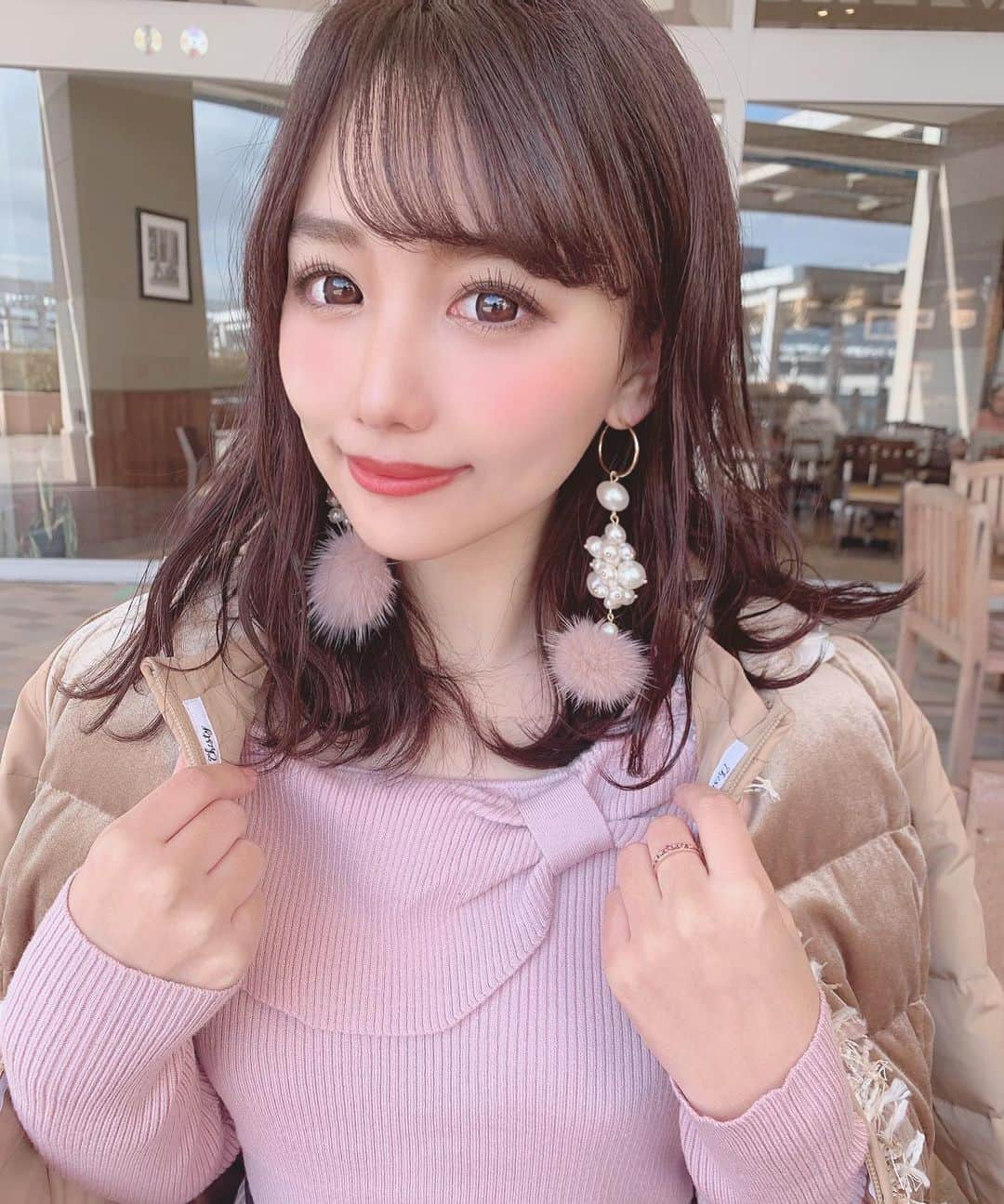 加藤里奈さんのインスタグラム写真 - (加藤里奈Instagram)「⋆ @raylily_closet の2021 Happy bag💗 ワンピースと、トップス、スカート、 ポーチ、メイクブラシが入ってて とても可愛くてお得だった✌︎ ⋆ この日はワンピースを着てお出かけしたよ〜❤︎ リボンになってるんがとてもかわいい𓍯 myme のベルトと合わせて着てみた☺️ スカート部分は縦に線が入ってるから スタイルよく見えるよ😚 ⋆ #ootd #fashion #instafood #instagram #instalike  #hairstyle #outfit #code #coordinate #style #stylepoint #instafashion #instagood #instalike #ファッション #撮影 #ヘアアレンジ #ヘアスタイル #アレンジスタイル #ヘア #かとこ #コーディネート #コーデ #かとこーで #今日の服 #raylily」12月29日 12時19分 - katoco0326