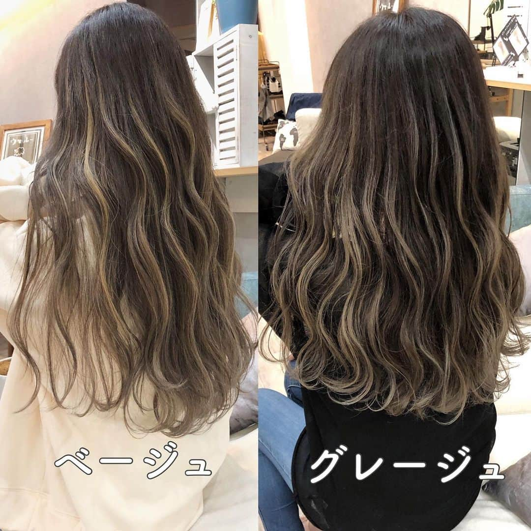 【高砂・美容師】平岡歩 ヘアアレンジ hairarrangeさんのインスタグラム写真 - (【高砂・美容師】平岡歩 ヘアアレンジ hairarrangeInstagram)「【色味の違い❤️ハイライトカラー✨】﻿  ・﻿ 平岡完全オリジナルのハイライトの入れ方で、コントラストがしっかりでる、でもカジュアルなハイライトの入れ方になってます✨  技術は楽しく深〜くこだわって行っております、絶対に髪を大切に扱い、全力で綺麗にさせて頂きます✨ ・  ハイライトは元々全体の髪にブリーチをしなくても良いので、フルブリーチするよりはダメージが少ないです🙆‍♀️﻿ 更に、僕はブリーチを5種使い分けて、その人の髪にあったブリーチ選定をして﻿ Wケアブリーチの効果でダメージした感じはほぼ感じさないハイライトを行なってます✨﻿ ﻿ スワイプして見てみて下さい♪﻿ ハイライトの情報も沢山載せています❗️﻿ ﻿ 画像や動画は保存して後から見返してにお使い下さい♪ ＿＿＿＿＿＿＿＿＿＿＿＿＿＿＿＿＿＿＿＿＿＿＿﻿  ﻿ ウールーでは髪を綺麗するだけではなく、シンプルに来てくれた人を幸せにしたい☺️  僕の想いは、お客様にとってWooluuwに来る事が、旅行に行く事と同等くらいの位置付けでありたいと思っています。 僕自身、旅行に行く事が凄く好きで、旅行いくぞー！ってなって、予約して、  その日まで後1ヶ月、 あと1週間 あと3日 あと1日！  って、その日が来るまでワクワク楽しみで、なんかいつもよりテンションも高くいれて、そんな気持ちをWooluuwに行く前からも感じてもらえたら、皆様が幸せでいてもらえるんじゃないかと思い、日頃から技術を磨いたり、アイデアを振り絞って頭を使ってみたりしています☺️   もちろん御来店頂いた当日も至福の時間を過ごしていただき、また次回の御来店までの活力を髪に想いを込めて送り出させていただきたいと思っています☺️  ウールーのテーマでもある、 【写真に残しておきたくなるような空間】が旅行とか楽しいこととリンクしていれば嬉しいです✨ ＿＿＿＿＿＿＿＿＿＿＿＿＿＿＿＿＿＿＿＿＿＿＿﻿ ﻿ 【共に頑張る美容師さん】﻿ 【自分に合うカラーをお探しの方】﻿ 【自分に合うカットデザインをお探しの方】﻿ 【ヘアアレンジがしたい方】﻿ ﻿ の方々向けに毎日更新しています✨﻿ フォローして応援して頂ければ嬉しい限りです😆﻿ ﻿ ⬇︎⬇︎⬇︎⬇︎⬇︎⬇︎⬇︎⬇︎⬇︎⬇︎⬇︎⬇︎⬇︎⬇︎⬇︎⬇︎⬇︎⬇︎﻿ 《@ayumi_hiraoka》﻿ ＿＿＿＿＿＿＿＿＿＿＿＿＿＿＿＿＿＿＿＿＿＿＿﻿ @wooluuw 代表　﻿ 平岡歩﻿ ﻿ ウールーは﻿ ・キッズルーム完備﻿ ・FREE Wi-Fi﻿ ・日替わりデザートサービス🍰﻿ ・豊富なドリンクサービス🥤﻿ ・オリジナルシャンプー﻿ など、ウールーでしか体験できない﻿ 想い出に残る仕掛けが沢山あります✨﻿ ﻿ ただ髪を綺麗に整えるだけでなく﻿ 私達が輝かせたいのはあなたの心です☺️ ﻿ ﻿ 【お店情報】﻿ 営業時間　10時〜20時ぐらい﻿ 料金表　インスタグラム　ハイライトに記載﻿ 住所　兵庫県姫路市二階町﻿ ﻿ 【ご予約方法】﻿ ご予約時にLINE @にて﻿ ・料金の事前提示﻿ ・所要時間の事前提示﻿ ・このカラーはどのメニュー選べばいい？﻿ などお気軽にご相談下さい🙇‍♂️ ご予約はこちらのLINEからお願いします♪﻿ LINE ID 【@ekm1861m】﻿ LINEのID検索より検索してください﻿ 最初の＠マークを忘れずに入れて下さい。﻿ ご質問などはコメントにお願い致します！ ・﻿ ﻿#ハイライト　#ハイライトカラー　#ハイライトグレージュ  #ハイライトヘア  #ハイライト動画  #ブリーチカラー #ブリーチ1回 #ブリーチあり #ケアブリーチ #ケアブリーチハイライト #ケアブリーチカラー #ミルクティーベージュ #ミルクティーグレージュ #アッシュベージュ #ハイライトベージュ #アッシュブラウン #外国人風ヘア #外国人風カラー  #姫路美容室 #姫路美容室ウールー #兵庫県美容室 #姫路美容師 #姫路美容師平岡歩 #姫路駅前 #姫路 #高砂 #加古川　　　#姫路美容院 #髪質改善 #髪質改善トリートメント」12月29日 12時50分 - ayumi_hiraoka