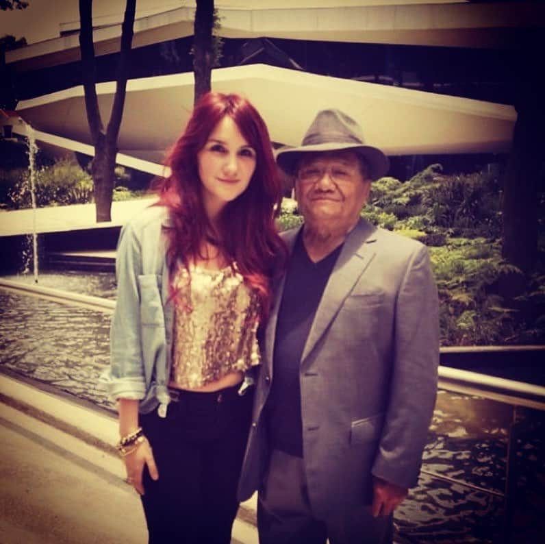 ドゥルセ・マリアさんのインスタグラム写真 - (ドゥルセ・マリアInstagram)「Hasta siempre maestro #Armandomanzanero gracias por su música y sus canciones eternas ,vivirá por siempre en nuestros corazones 🙌🏼 🌟toda mi admiración y respeto ❤️ que Dios lo guarde 🙏🏻」12月29日 13時09分 - dulcemaria