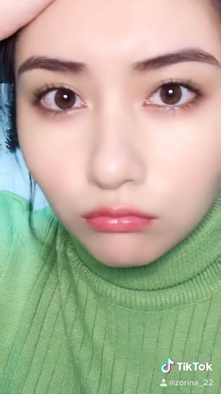 川添りなのインスタグラム：「近めの変身。#tiktok #変身 #女の子 #やってみた」