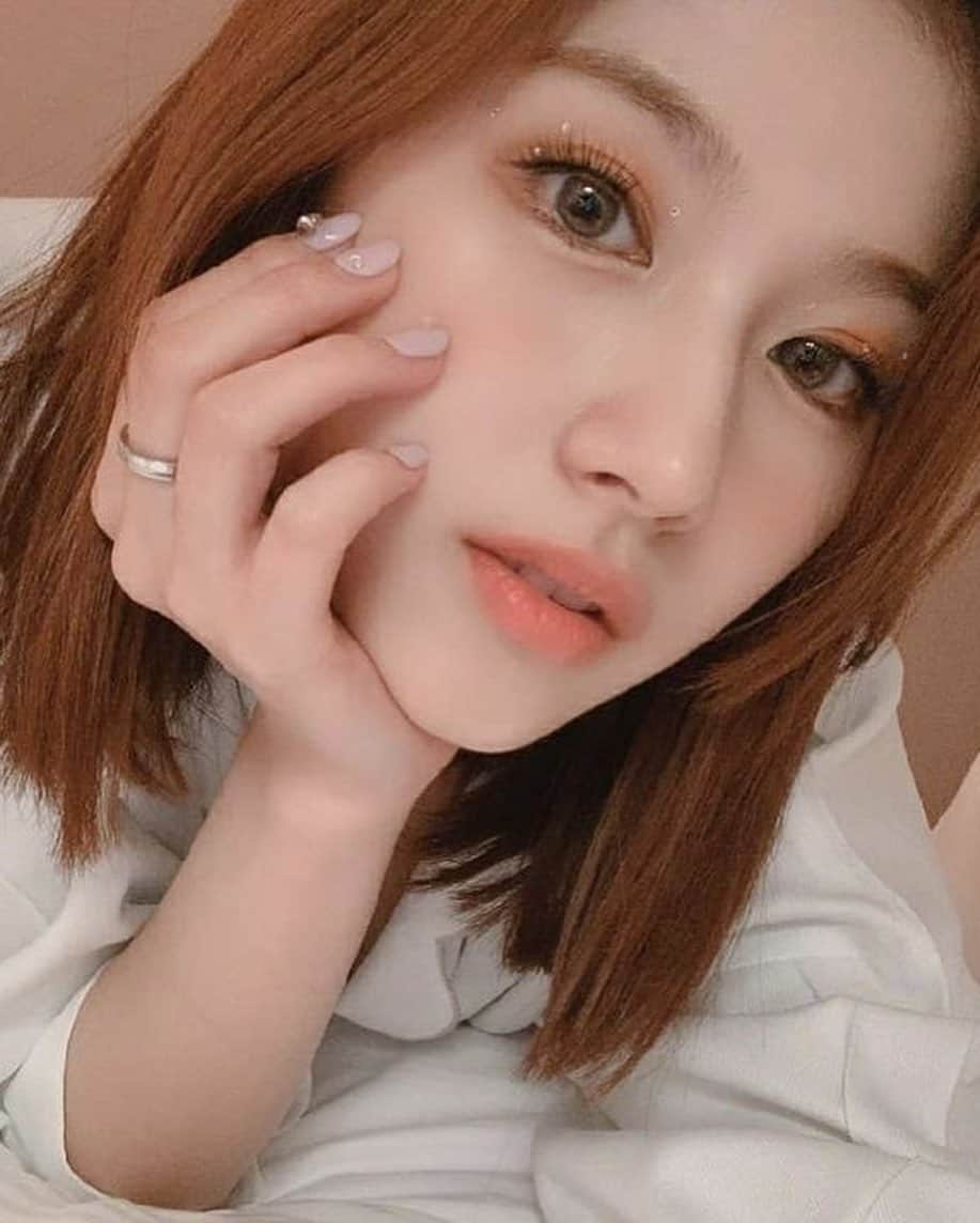 サナさんのインスタグラム写真 - (サナInstagram)「#HappySanaDay #AdorableSanaDay  — : 🐿 ♩ #twice #sana #sanaminatozaki #minatozakisana #사나 #jyp #feelspecial #nosananolife #kpop」12月29日 13時52分 - twicesana