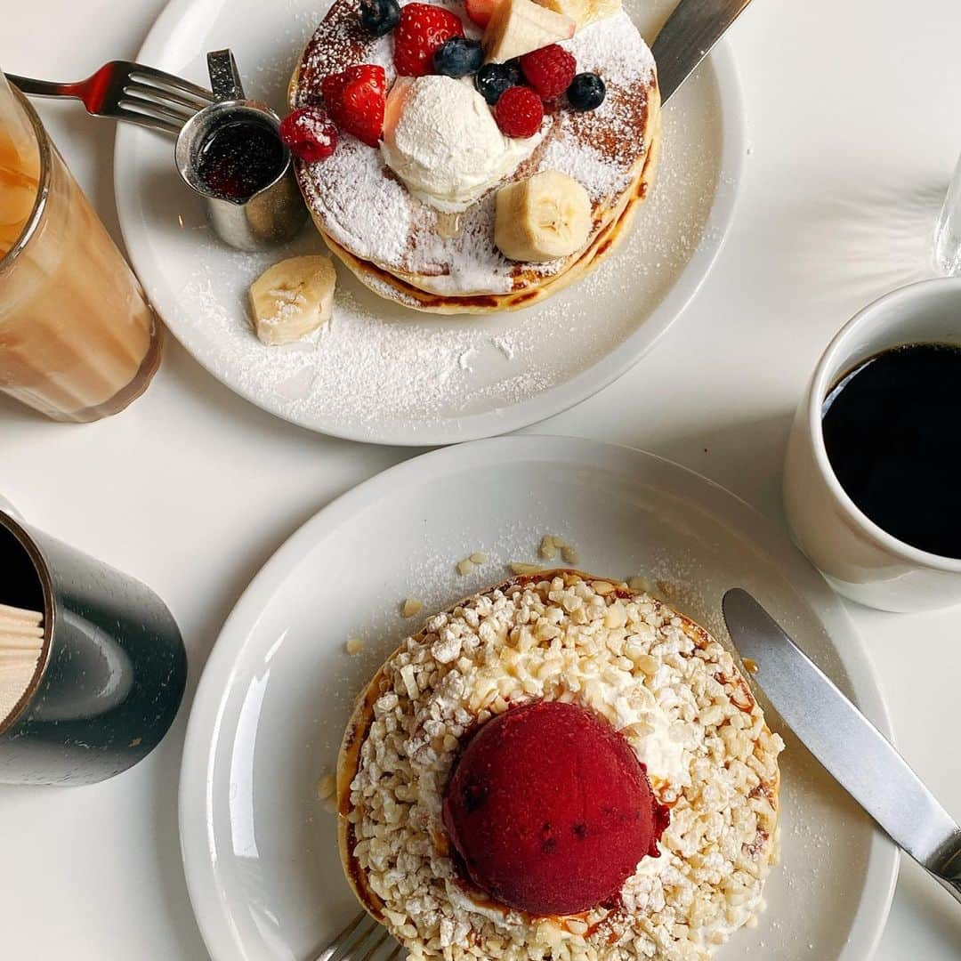 桜雪さんのインスタグラム写真 - (桜雪Instagram)「パンケーキはずっしり派🥞 バターが効いてるのが好き🥞🥞  #crisscross #buttermilk #buttermilkpancakes #crisscrosspancake #表参道パンケーキ #表参道カフェ #表参道オープンカフェ #渋谷オープンカフェ #マカダミアナッツパンケーキ #バターミルクパンケーキ」12月29日 14時08分 - yuki_12hsm