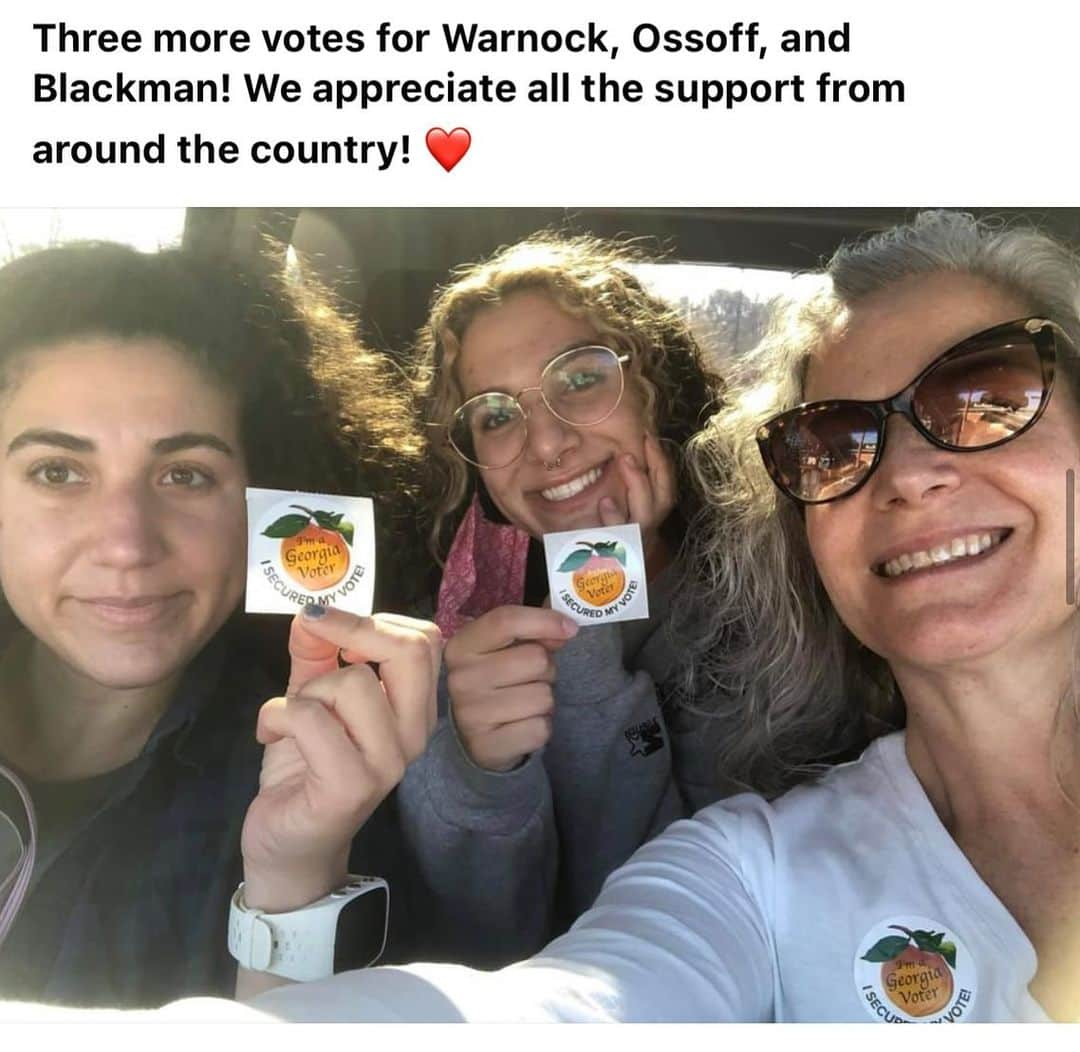 デブラ・メッシングさんのインスタグラム写真 - (デブラ・メッシングInstagram)「MORE beautiful “Faces of CHANGE” from early voting in #GEORGIA!  So much JOY  in their faces!  Your vote is your voice. Your vote is your POWER!  USE IT! 🔥🔥🔥🔥  JOIN THE H U G E BLUE WAVE CRASHING OVER GEORGIA! #voteearly   Thank you #GA! You are saving our country! 🙏🏻🧡🧡🧡🧡🧡🧡🧡  #georgiaonmymind #georgiapeach #atlanta #savannah #Dekalb #Cobb #JonOssoff #RaphaelWarnock #civilrights #votingrights #johnlewis #goodtrouble #COVID19 #veterans #climate #FlipTheSenate #senate #vote #election #BlueWave #ossoff #warnock #benhill #georgiatech #morehouse」12月29日 14時00分 - therealdebramessing