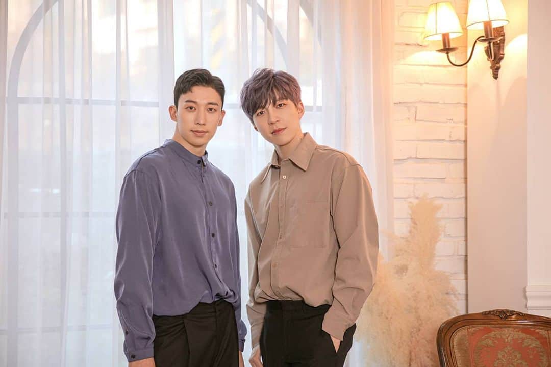 U-KISS（ユーキス）のインスタグラム：「[#유키스] 📢📢 키스미 오는 31일 새벽 1시 수현&훈의 인스타그램 합동 라이브 방송을진행합니다🙊  올해의 마지막날 첫 시간을 유키스 수현&훈과 함께 시작해봐요❣❣  ⭐Instagram계정⭐ #수현 ▶https://www.instagram.com/shinsoohyun89/ #훈 ▶https://www.instagram.com/yhm1991/  #UKISS #SOOHYUN #HOON」