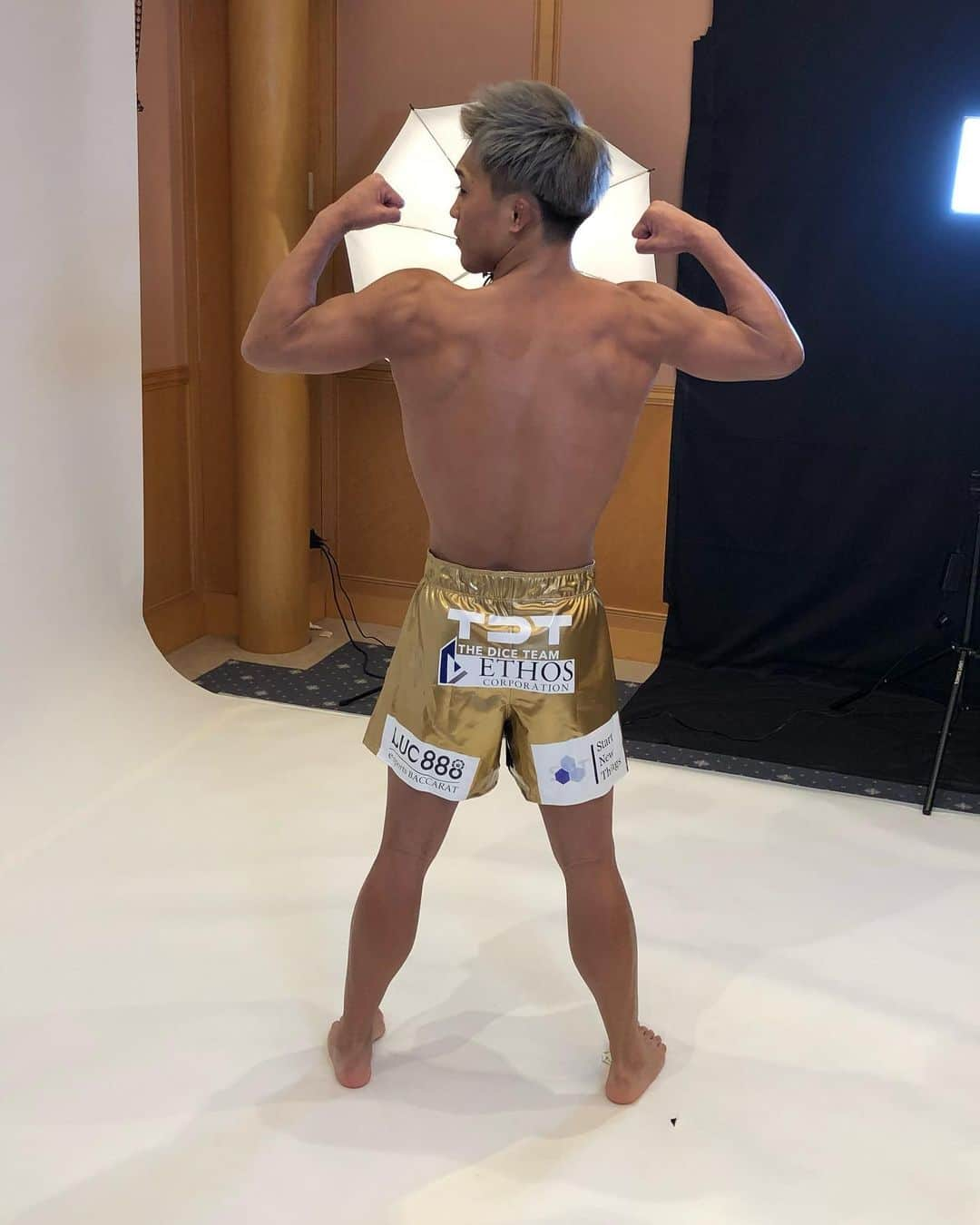 太田忍さんのインスタグラム写真 - (太田忍Instagram)「MMAデビュー戦まだあと２日 #rizin26  #太田忍」12月29日 15時16分 - shinobu63no_1