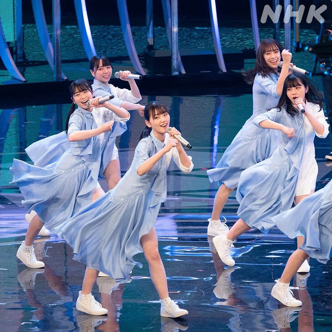のインスタグラム：「🔴第71回NHK紅白歌合戦⚪️ 日向坂46のみなさんのリハーサルの模様です 大みそかは「アザトカワイイ」を披露❣️  #日向坂46 #hinatazaka46 #アザトカワイイ #NHK紅白 #紅白 #紅白歌合戦 #紅白歌合戦2020 #第71回NHK紅白歌合戦 #紅白リハ #みんなでエール #NHK」