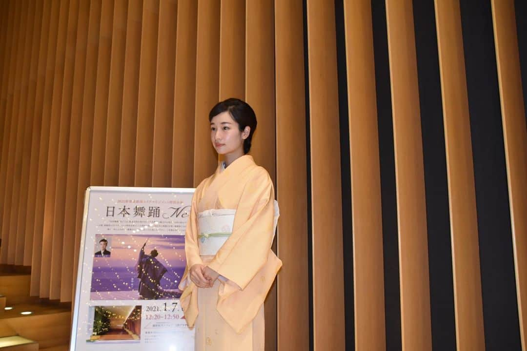 藤間爽子さんのインスタグラム写真 - (藤間爽子Instagram)「先日『地水火風空、そして踊り』の取材をしてまいりました。配信まであと３日ですね！ 1月7日に観賞無料のイベントも行いますので、楽しみにしていてください。どなたでもご参加頂けます！詳しくはまたご連絡致します🤗  #日本舞踊　#日本舞踊Neo #踊り　#着物　#地水火風空そして踊り　#銀座　#イベント」12月30日 1時17分 - fujimasawako_official