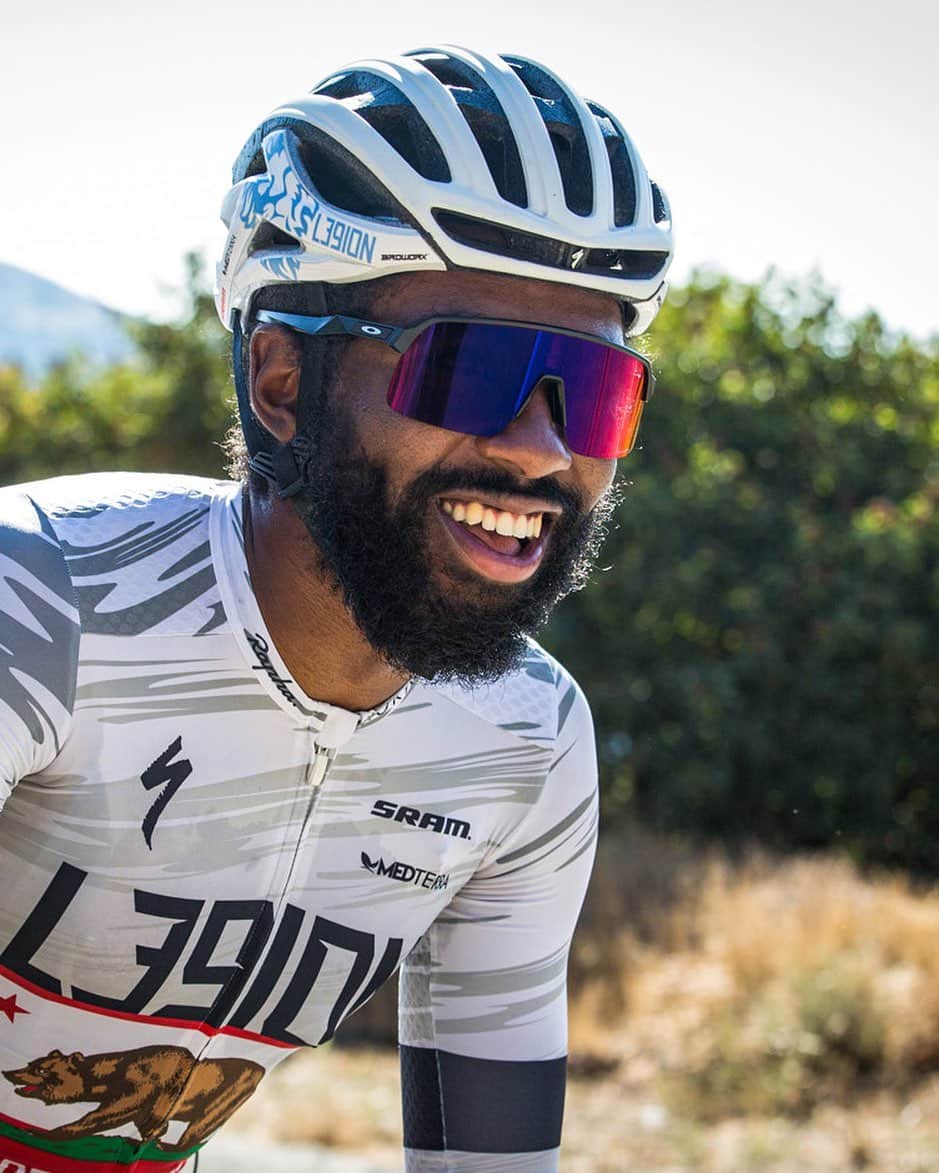 OAKLEYのインスタグラム：「Ride on. ⚡️ @nationsnumber1beast #ForTheLoveOfSport」