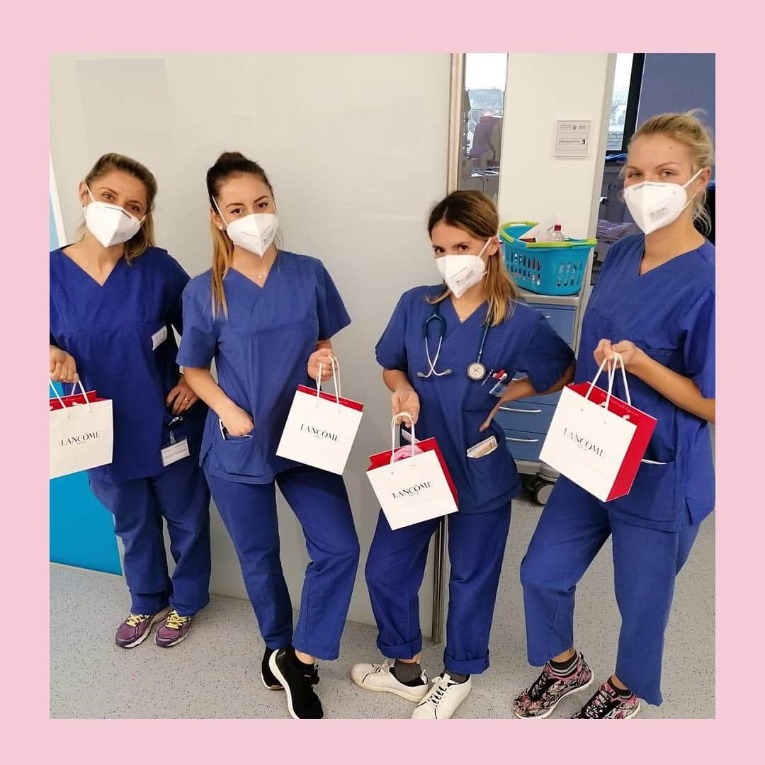 Lancôme Officialさんのインスタグラム写真 - (Lancôme OfficialInstagram)「Our heart goes out to our all healthcare workers worldwide. We are beyond grateful for what you do everyday. #YourEyesOurHope」12月30日 2時05分 - lancomeofficial