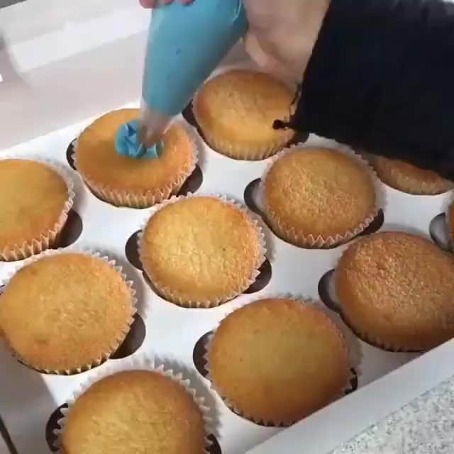 2.8 Milllon CAKESTERS!のインスタグラム：「😍⁠ .⁠ .⁠ .⁠ 🎥: @ennahs.cakes」