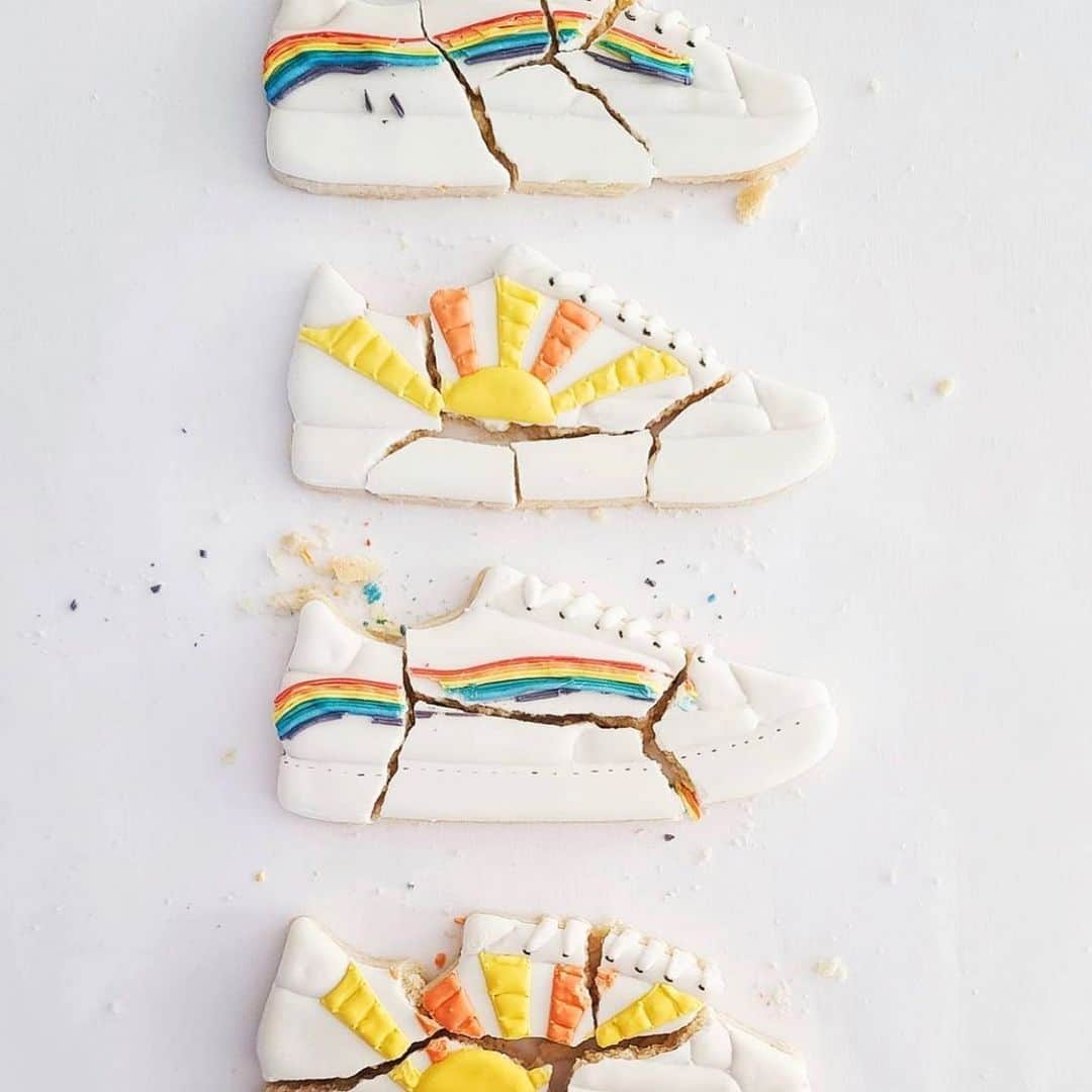 のインスタグラム：「crumbly cuteness! ✨🌈🍪⁣ ⁣ the sweetest creation by @lindsey.ruel」