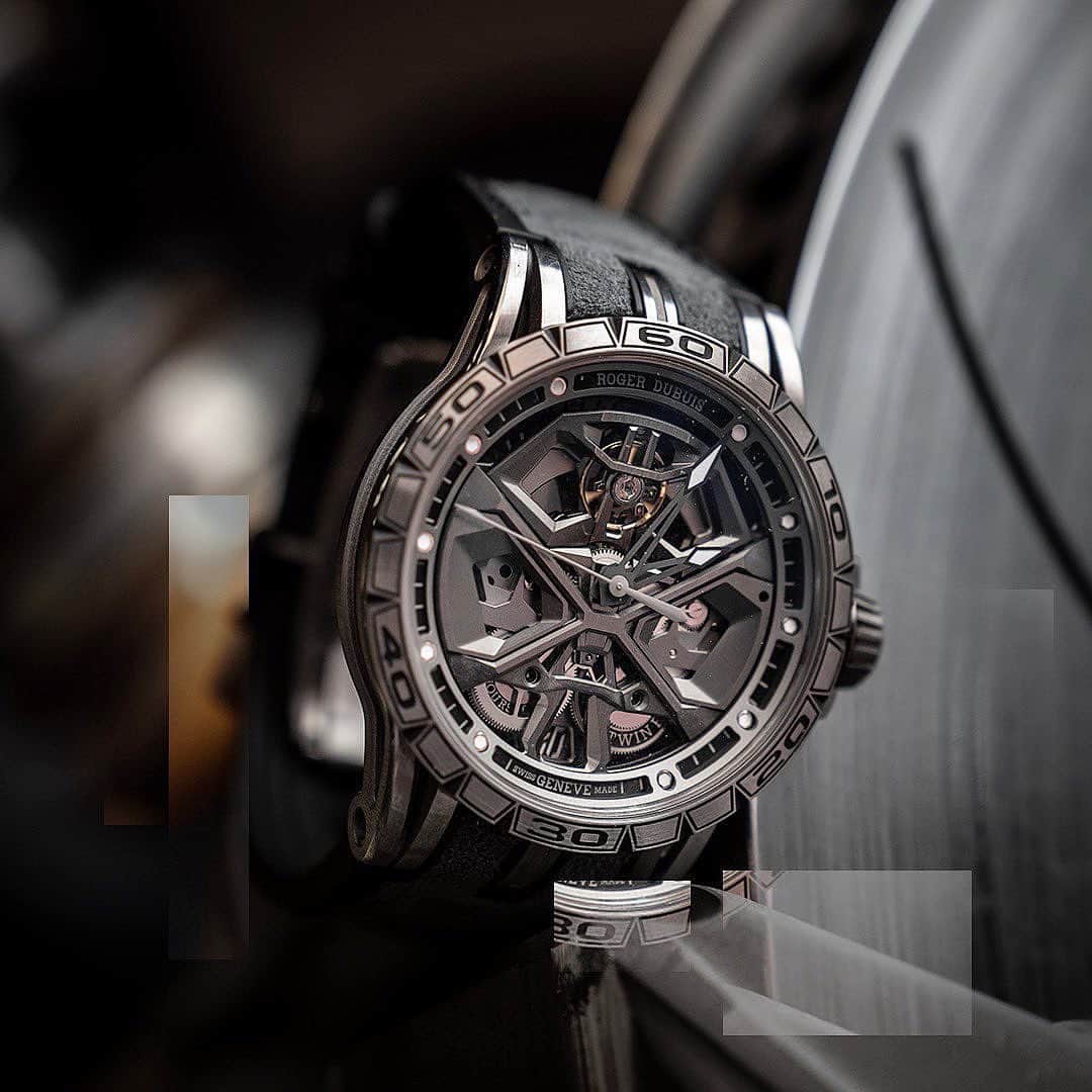 Daily Watchさんのインスタグラム写真 - (Daily WatchInstagram)「The sporty @Roger_Dubuis Excalibur Huracán in Titanium. Power reserve of 60 hours and price tag of $52,500 🔥#RogerDubuis #Lamborghini」12月30日 2時23分 - dailywatch
