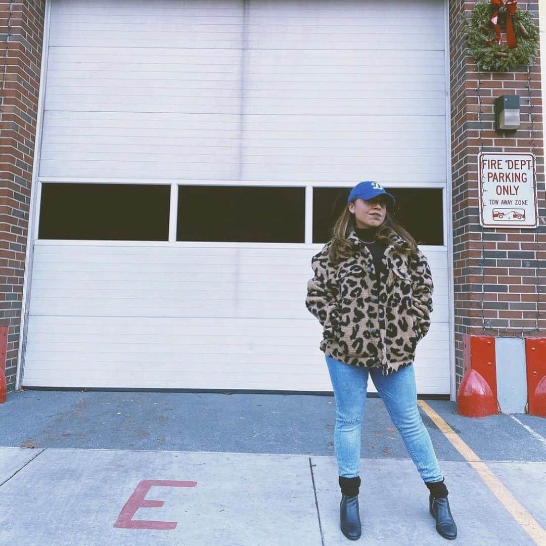 ウィーエスシーのインスタグラム：「Staying cozy all winter in our Leopard Sherpa ❄️ 🐆 Shop all our outerwear and holiday deals live now! Link in bio.  • • • • • • ​#wesc #wescfall20 #fallarrivals  #wearethesuperlativeconspiracy #wastedyouth #fw20 #fall #collection #graphictees #fallwear #graphics #hoodie #denim #outerwear #lifestyleclothing #cargos #beanie #fallclothing #fallstyle #parka #streetwear #ootd #kotd #pacsun #hoodieseason #thrasher #skateboard」