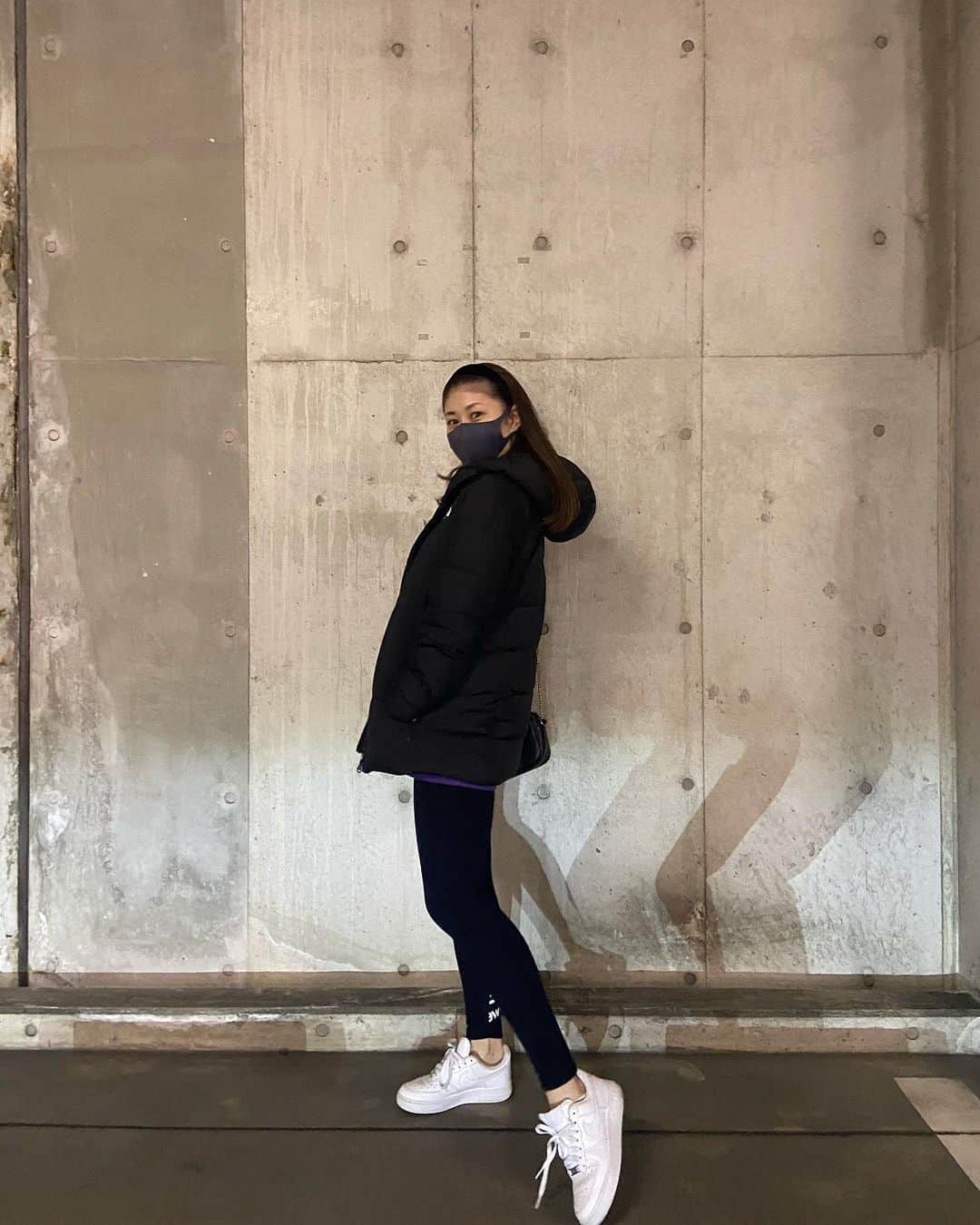 のインスタグラム：「♡ 最近なかなか身体を動かすことが 出来てなくてモヤモヤしてたけど 今日は朝から走って気持ちのいい 1日になりました✨ とあるお仕事に向けてもしっかりと 身体を整えていかないといけないので またバレエも行かなきゃ🩰 残り少ない2020ですが皆さんも お身体にはくれぐれもお気をつけ 下さいね♥️ ・ #私服 #nike  #thenorthface  #エアフォースワン  #スニーカー #スニーカー女子  #スポーツ #クラシックバレエ #missjapan  #jfcaフォーマルウェアコンテスト  #オスカープロモーション  #永島あゆみ」