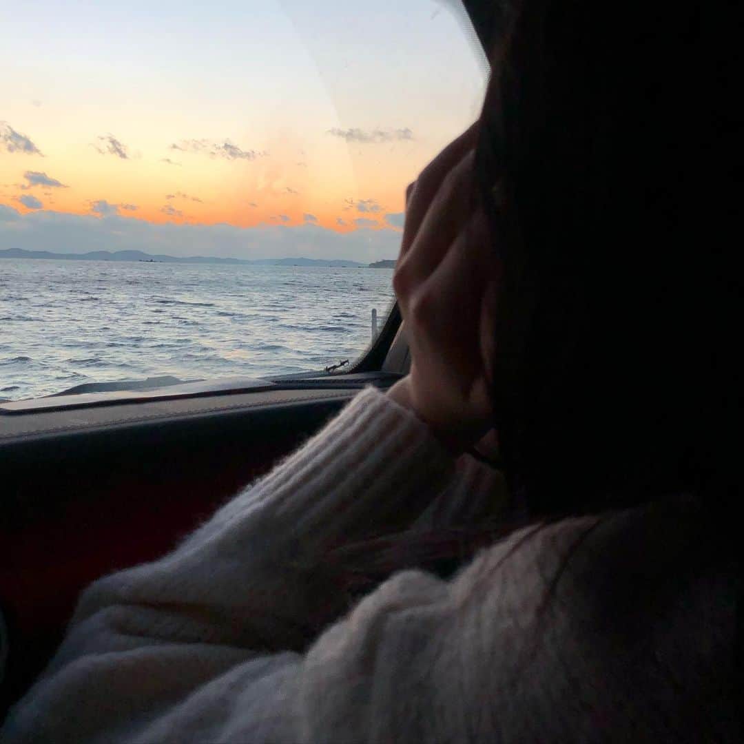 クォン・スジョンのインスタグラム：「🌊🌊🌊 #겨울 #바다」