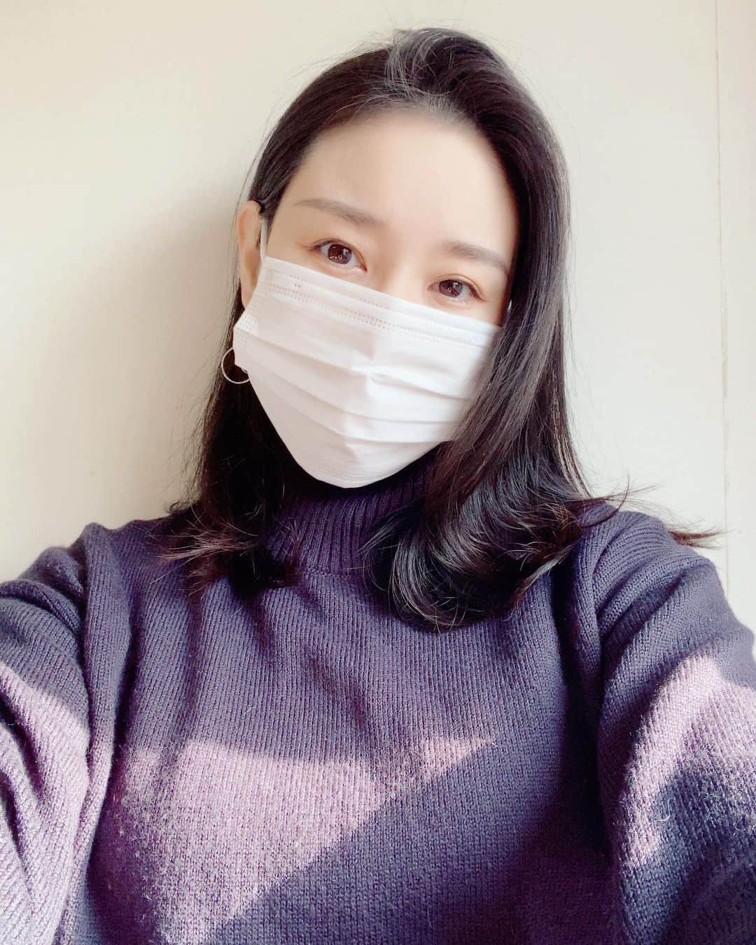 瀬稀ゆりとさんのインスタグラム写真 - (瀬稀ゆりとInstagram)「The last work day of the year.😊 What kind of year was this year? I hope that we can return to normal life, even if it's only a day sooner.  仕事納めでした☺️ 当たり前と思っていたことがそうでなくなってしまった今年…来年はもっともっと沢山の幸せが世界中に降り注ぎますように✨  #仕事納め #年末年始 #2020 #マスク生活 #lastworkingday #happyholidays #newnormal #masks」12月29日 17時45分 - yurito.seki