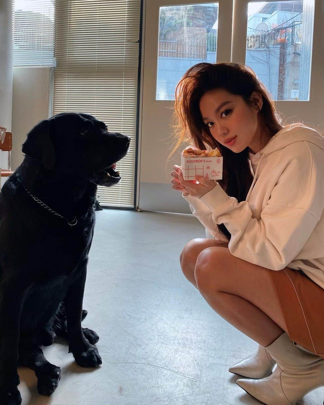 キム・ヒジョンさんのインスタグラム写真 - (キム・ヒジョンInstagram)「Tuxx🥰🐈‍⬛💕💕」12月29日 18時10分 - kimheebibi