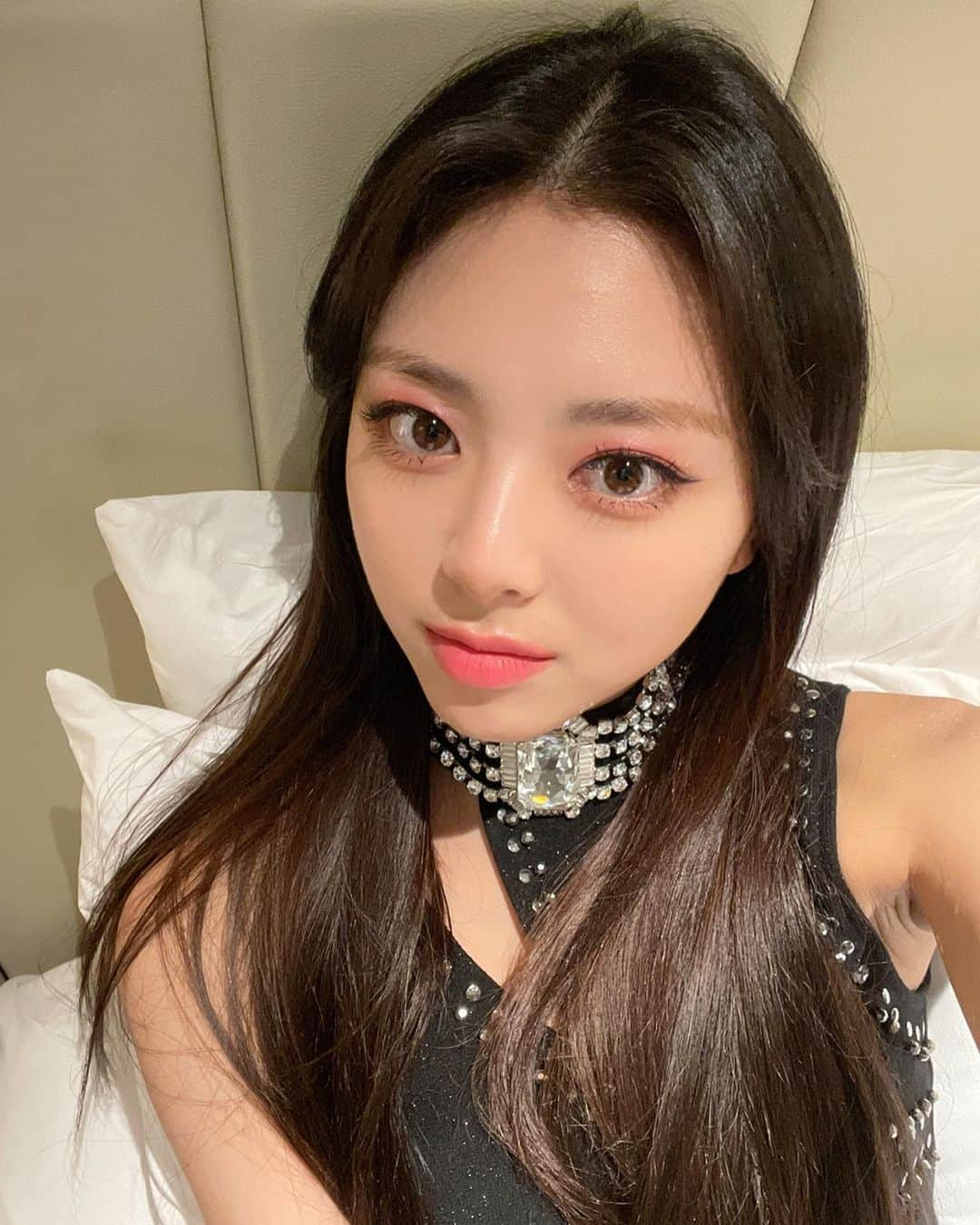 ITZYさんのインスタグラム写真 - (ITZYInstagram)「Selfie📸」12月29日 18時18分 - itzy.all.in.us