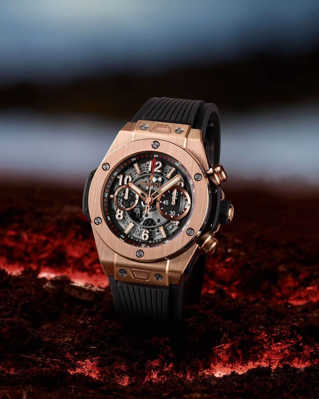 ウブロさんのインスタグラム写真 ウブロinstagram ウブロの人気モデル ビッグ バン ウニコ キングゴールド エレガントに輝くキングゴールドが冬のファッションのアクセントに お問い合わせは ウブロブティック 各店舗まで ウブロブティック銀座