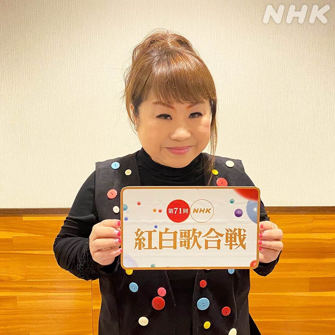 NHK紅白歌合戦さんのインスタグラム写真 - (NHK紅白歌合戦Instagram)「🔴第71回NHK紅白歌合戦⚪️ 紅組・演歌のみなさん🎤  #石川さゆり さんは #天城越え  #坂本冬美 さんは #桑田佳祐 さん作詞・作曲の #ブッダのように私は死んだ   #天童よしみ さんは #少年忍者 も参加して #あんたの花道 〜腹筋太鼓乱れ打ちＳＰ〜  #水森かおり さんは #瀬戸内小豆島 を #篠原ともえ さんデザインの巨大衣装で　#フワちゃん もプレゼンターで登場  #NHK紅白 #NHK紅白歌合戦 #紅白 #紅白歌合戦 #紅白歌合戦2020 #紅白リハ #みんなでエール #NHK」12月29日 18時43分 - nhk_kouhaku