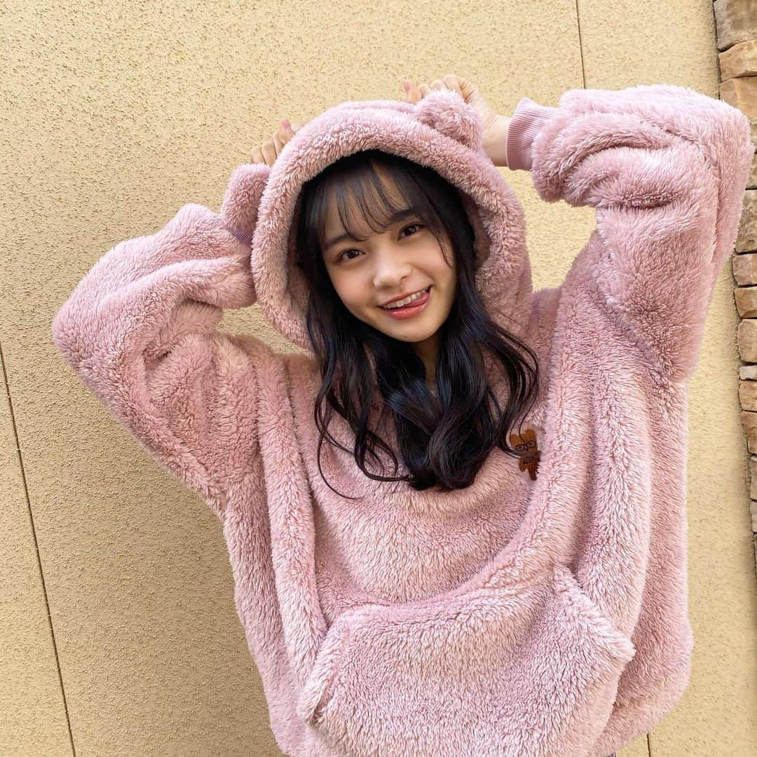 林芽亜里さんのインスタグラム写真 - (林芽亜里Instagram)「🎀﻿ ﻿ ピンクのくまちゃんになってみました🧸﻿ ﻿ もこもこで触り心地もとてもいいのよ~🥺﻿ ﻿ ニコスナもみてね\(◡̈)/﻿ ﻿ #ニコラ #林芽亜里 #AND24LOVELY」12月29日 18時55分 - meari__hayashi