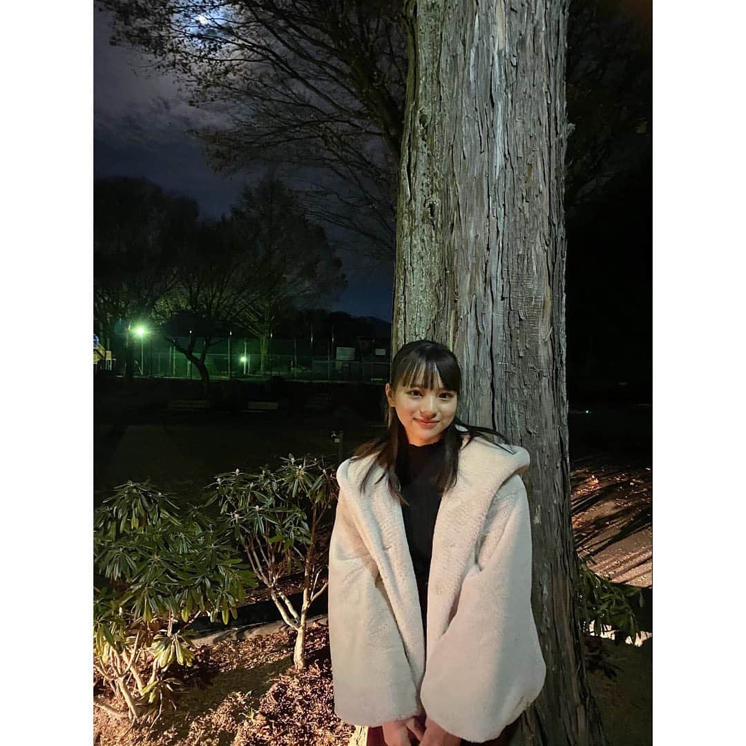 のインスタグラム：「﻿ 冬休みに入り、﻿ 年末大掃除をしたり、﻿ 過去のドラマや映画をひたすら鑑賞したり﻿ していましたが、﻿ 久しぶりに友達とお出かけをしました。﻿ ﻿ 帰り際に「良いお年を！」と言い合って、﻿ 今年も残すところあと少しだなと実感しました💦﻿ ﻿」