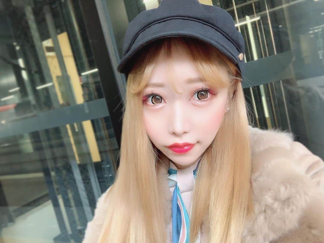 RIRAのインスタグラム：「表参道から渋谷までぷらぷらしたヨ . . . #またピンクのまつ毛 #中央線に🚻がついてて驚いた #お散歩#カラーマツエク#キャバクラ#キャバ嬢#ベネ#ベネ東京#新宿#歌舞伎町#六本木#venet#venettokyo#shinjuku#kabukicho#instagood」