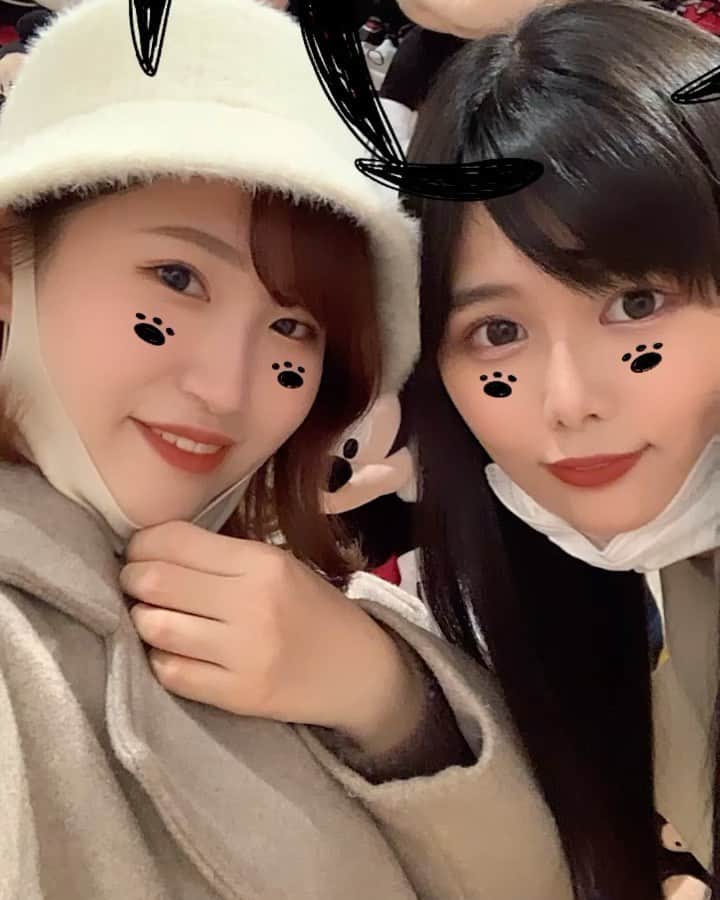 蒼山みことのインスタグラム：「梨ちゃんとミッキーマウス展行ってきた🐭✨   #newpost #photo #photography #ディズニー #ミッキーマウス #ミッキーマウス展 #六本木 #おしゃれ女子 #セルフィー #セルフィー女子 #自撮り #自撮り女子 #selfie #ミスid #ミスid2021 #ファイナリスト #タレント #グラビアアイドル #インスタグラビア #いいね #いいね返し #いいね返しは絶対 #lfl #l4l #likeforlikes #like4likes #instaphoto #instagood #follow #followｍe」