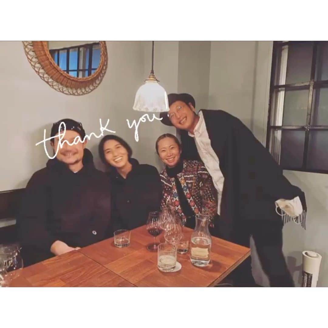坪田あさみのインスタグラム：「. 備忘録🍷美味しいワイン&ご飯+バカ話＝幸せの法則。 うるさい4人ですみませんでした🙏💦 @becquet_zushi  . #日々のこと #2020年末」