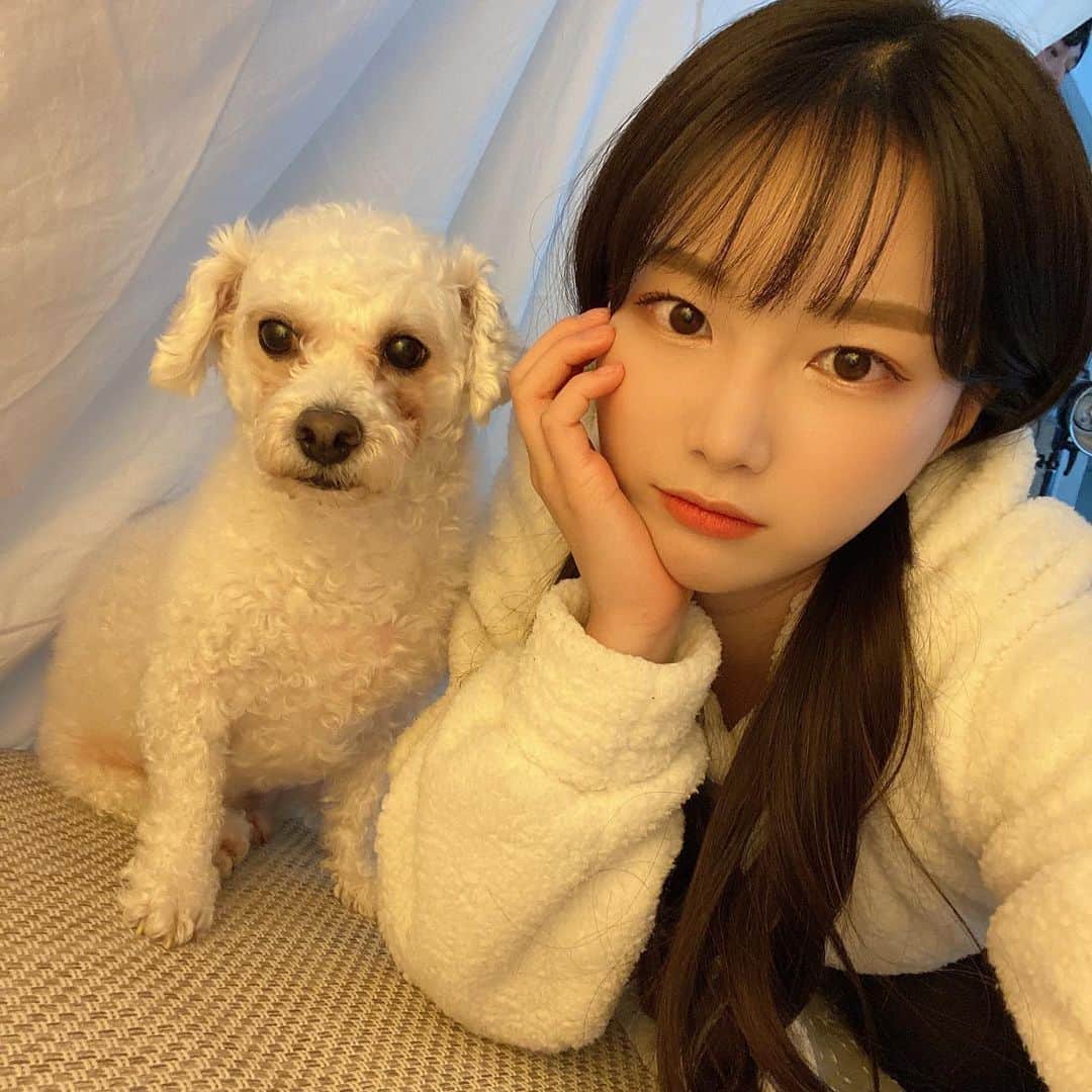 ユン・ダヨンのインスタグラム：「갈비랑💛  #갈비의임보일기」