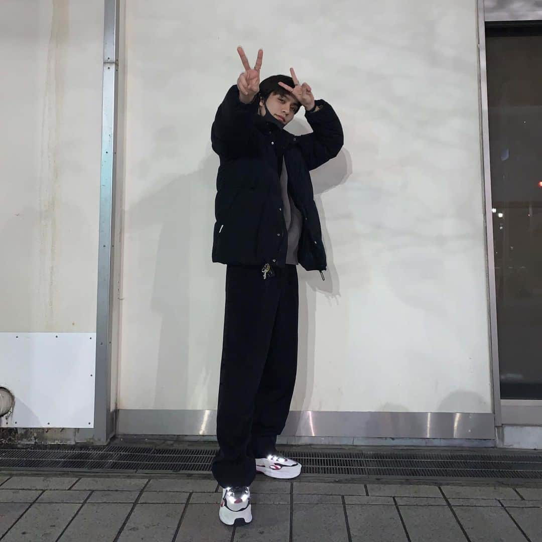 吉田知央さんのインスタグラム写真 - (吉田知央Instagram)「スニーカーがお気に入りでござ」12月29日 19時38分 - chihiro__yoshida
