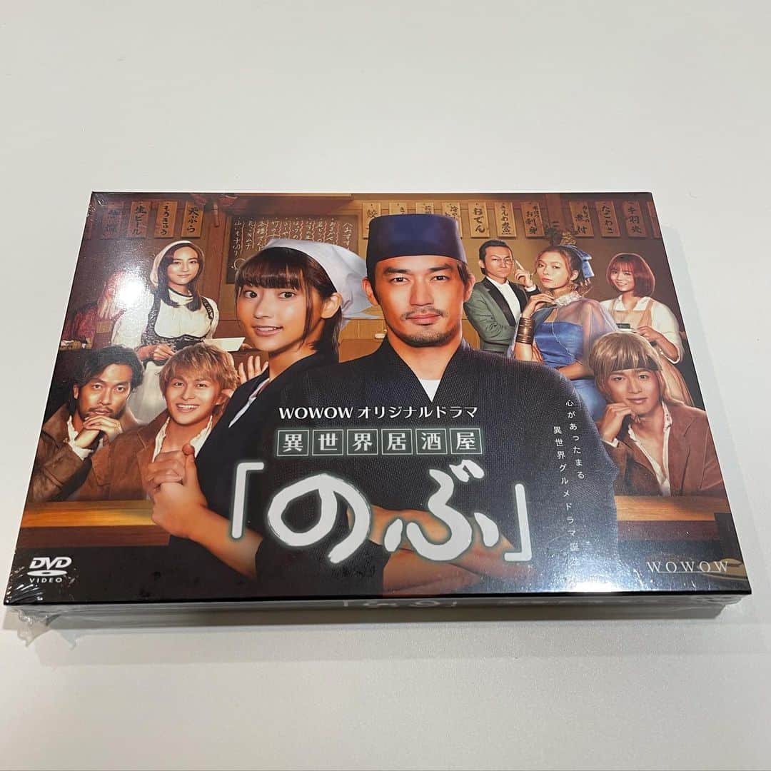 のインスタグラム：「品川監督から頂きました。 WOWOWのドラマ「異世界居酒屋のぶ」全く観たことないですが、品川監督なんで間違いないと思います。 福田組は諦めたので品川組で2021は頑張りたいと思います。この後、20時から幻ラジオの生配信です。品川庄司さんがゲストで1時間やります！楽しみです！」