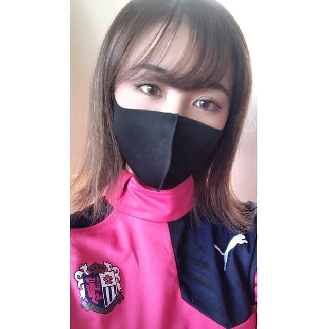 Tomokaさんのインスタグラム写真 - (TomokaInstagram)「. #今日だけ #セレッソ女子 #ほんとは #ガンバファン . . #jリーグ #jリーグ好きな人と繋がりたい #サッカー #サッカー好きな人と繋がりたい #セレッソ大阪 #ガンバ大阪 #soccer #cerezoosaka #gambaosaka #天皇杯」12月29日 20時23分 - tomo.tomo0206