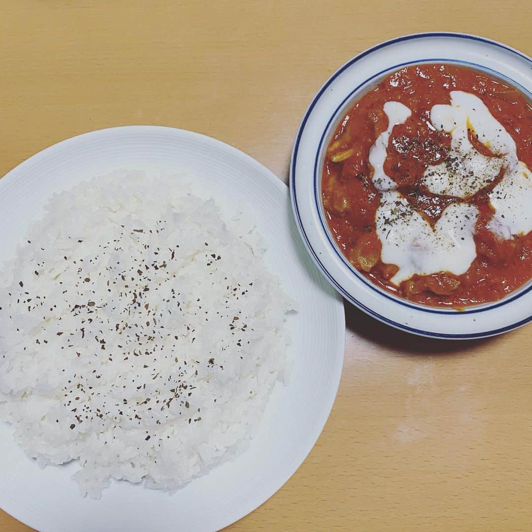 櫻田佑のインスタグラム：「バターチキンカレー作りました。 #バターチキンカレー作りました」