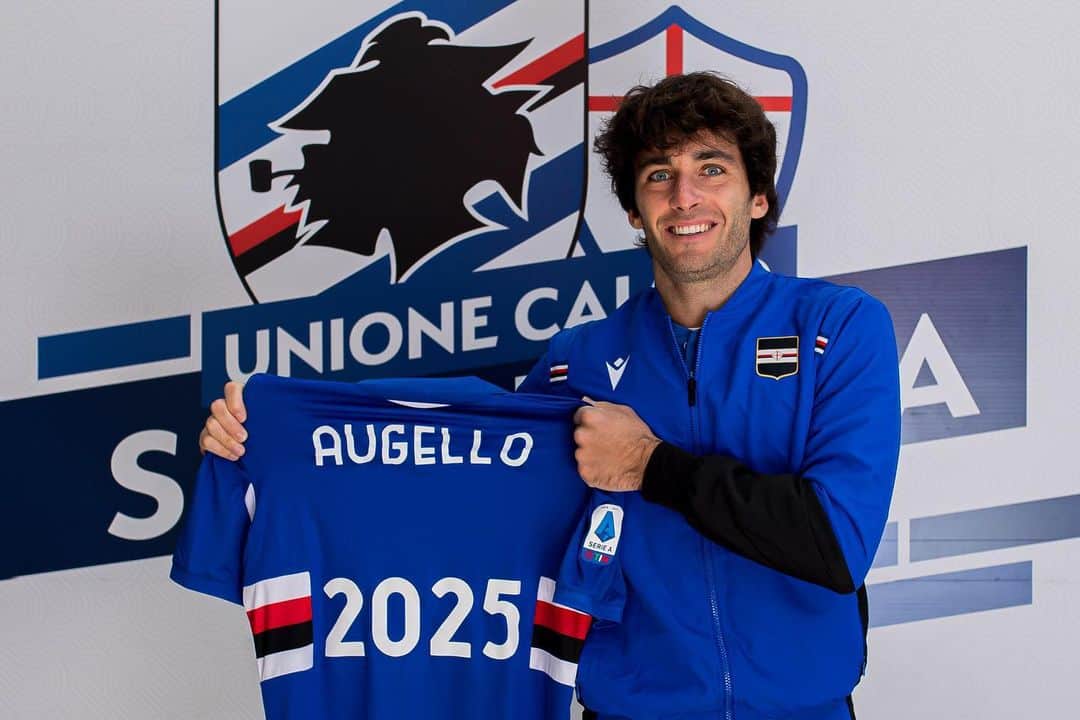 UCサンプドリアさんのインスタグラム写真 - (UCサンプドリアInstagram)「#Augello ancora con noi! 🤝 Sarà blucerchiato fino al 2️⃣0️⃣2️⃣5️⃣.」12月29日 20時26分 - sampdoria